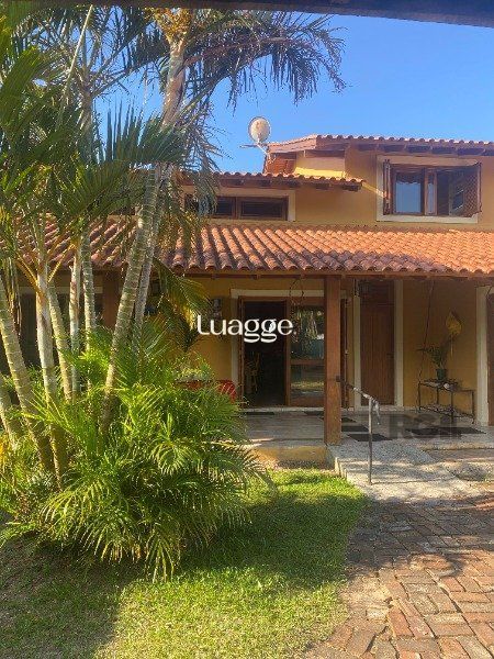 Casa à venda com 3 quartos, 260m² - Foto 1