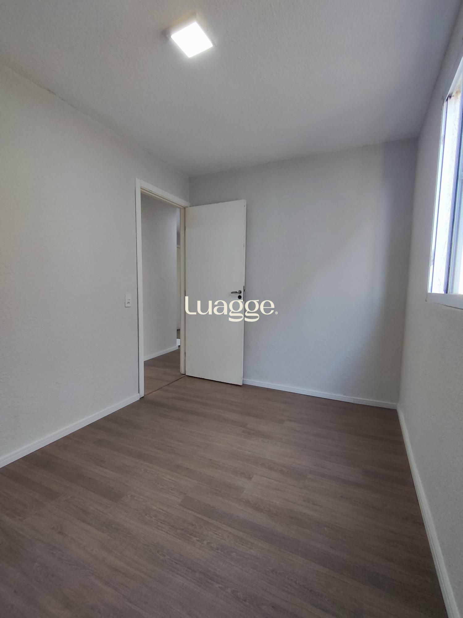 Apartamento à venda com 2 quartos, 42m² - Foto 4