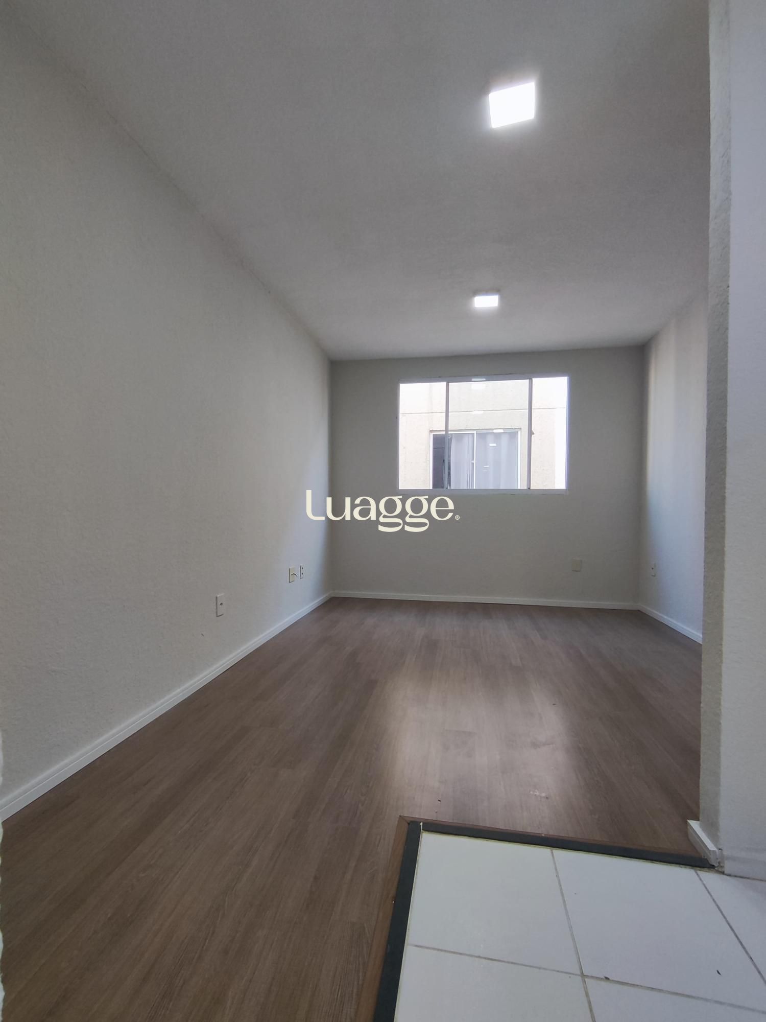 Apartamento à venda com 2 quartos, 42m² - Foto 2