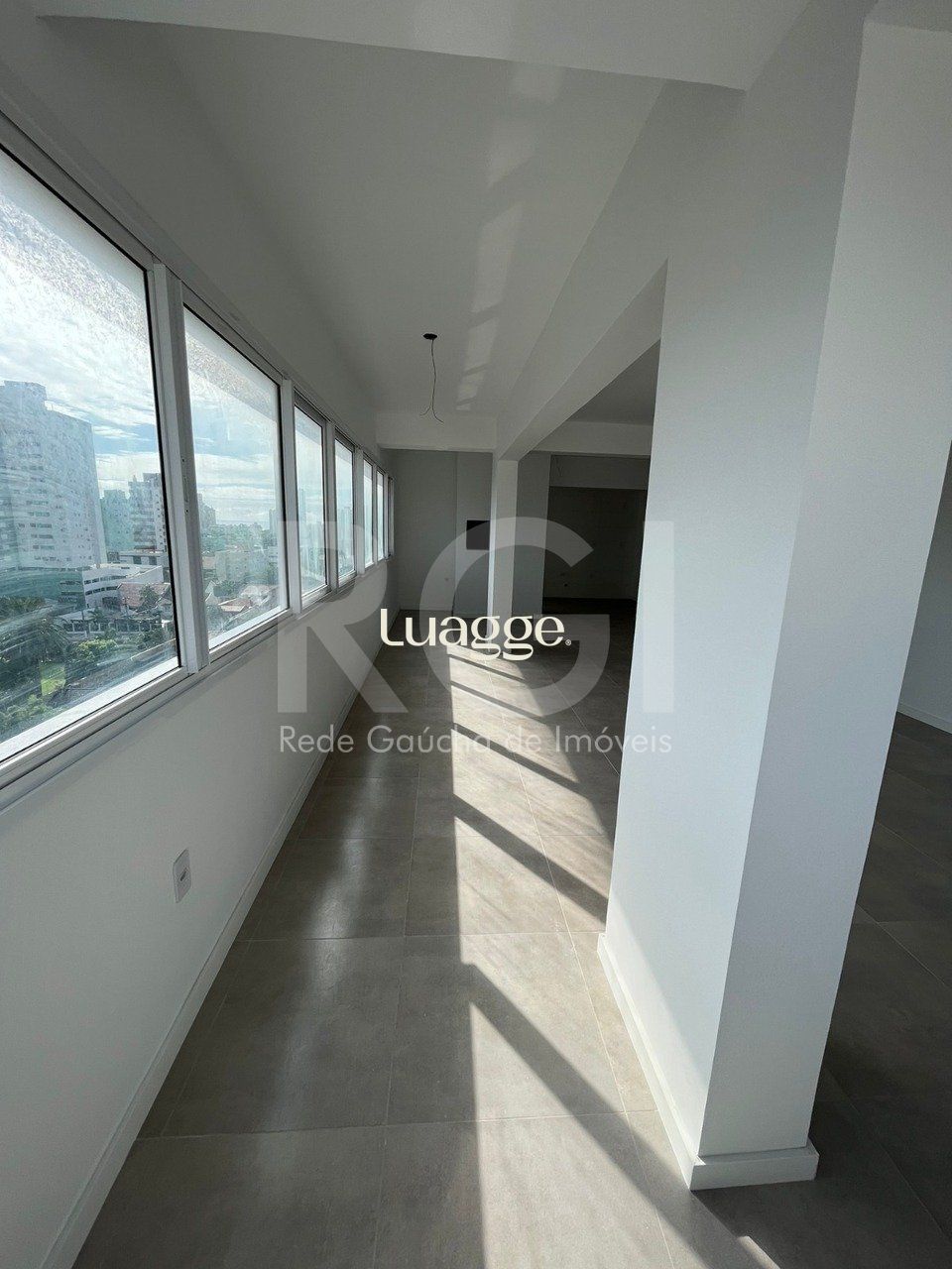 Apartamento à venda com 3 quartos, 131m² - Foto 12