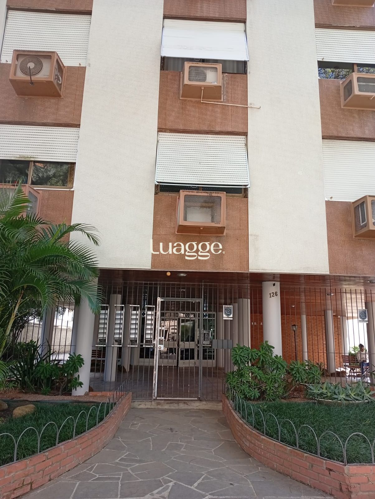 Apartamento à venda com 3 quartos, 107m² - Foto 3