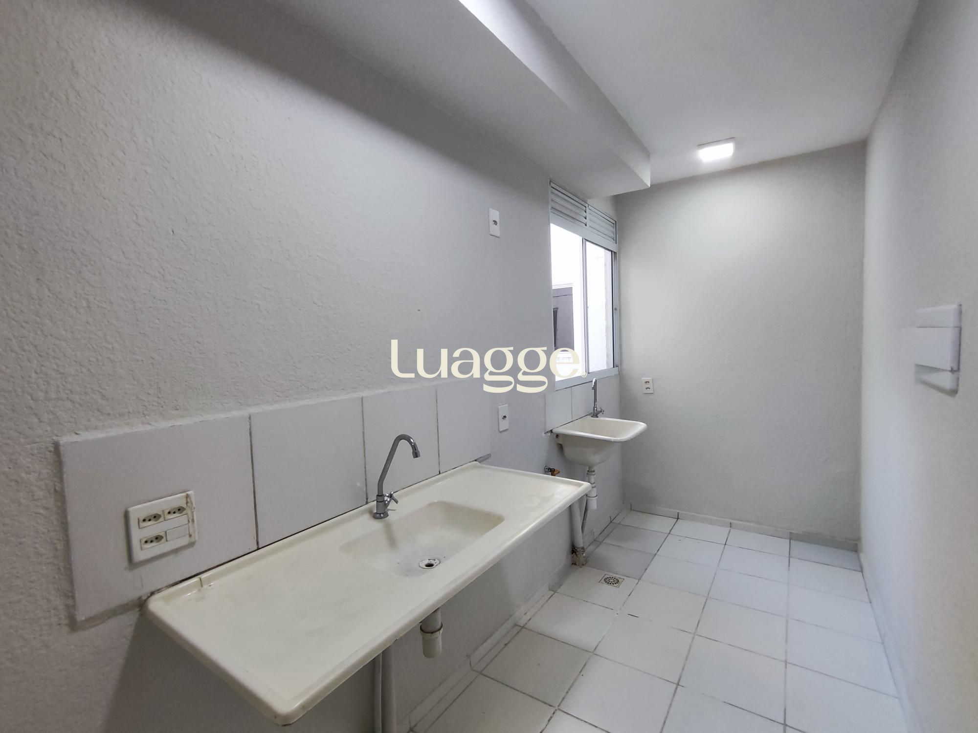 Apartamento à venda com 2 quartos, 42m² - Foto 10