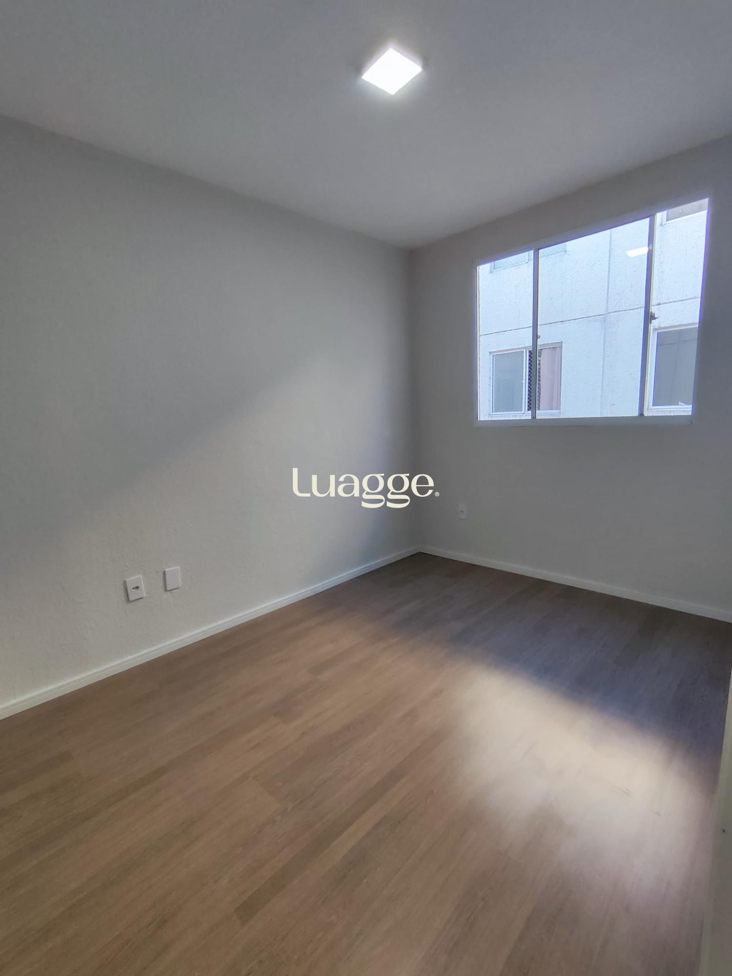 Apartamento à venda com 2 quartos, 42m² - Foto 3
