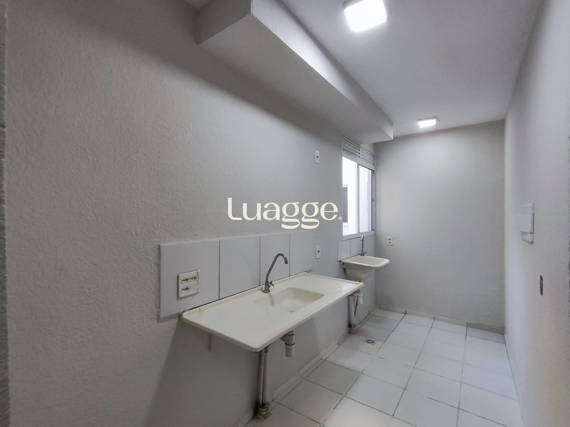 Apartamento à venda com 2 quartos, 42m² - Foto 11