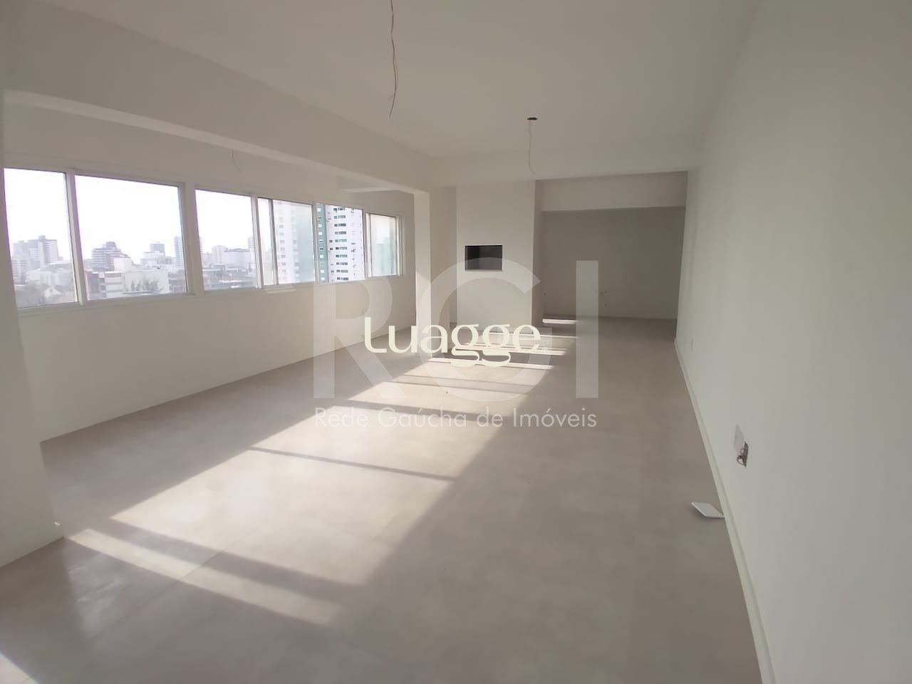 Apartamento à venda com 3 quartos, 131m² - Foto 23