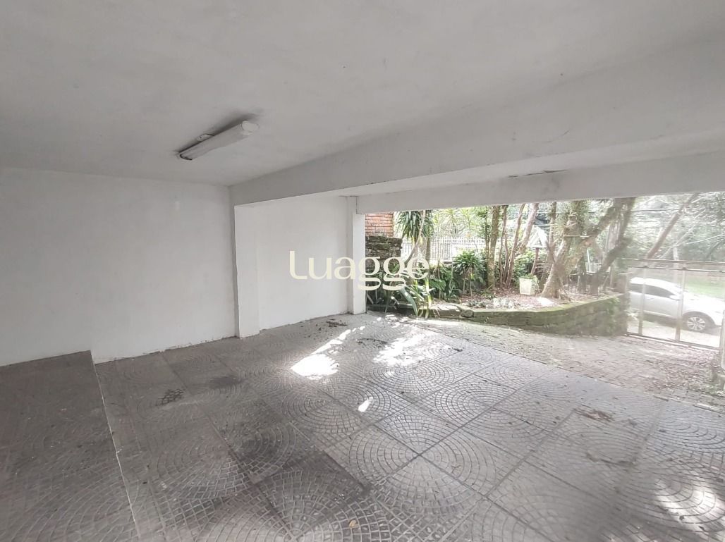 Casa à venda com 3 quartos, 224m² - Foto 5