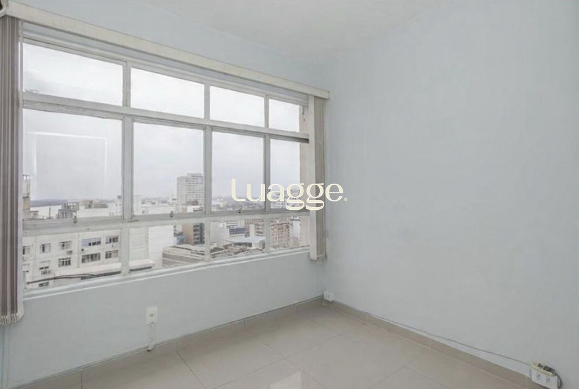 Sala Comercial Reformada no Centro Histórico | 46m² | Portaria 24h