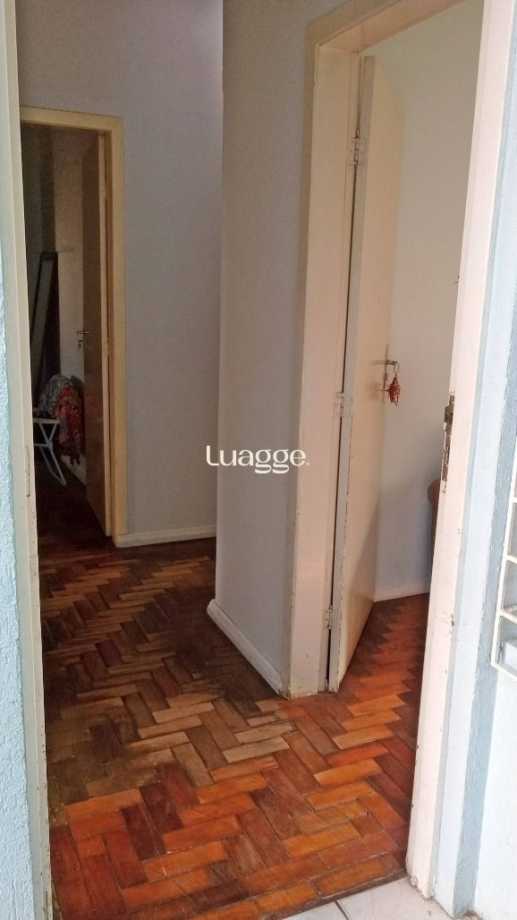 Casa à venda com 3 quartos, 180m² - Foto 2