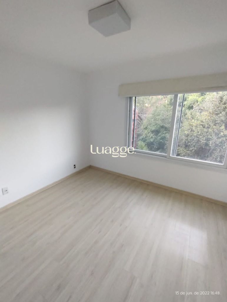 Casa à venda com 3 quartos, 224m² - Foto 23