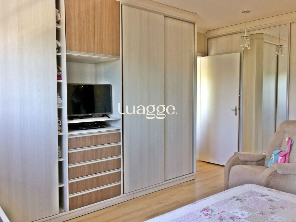 Casa de Condomínio à venda com 5 quartos, 179m² - Foto 23