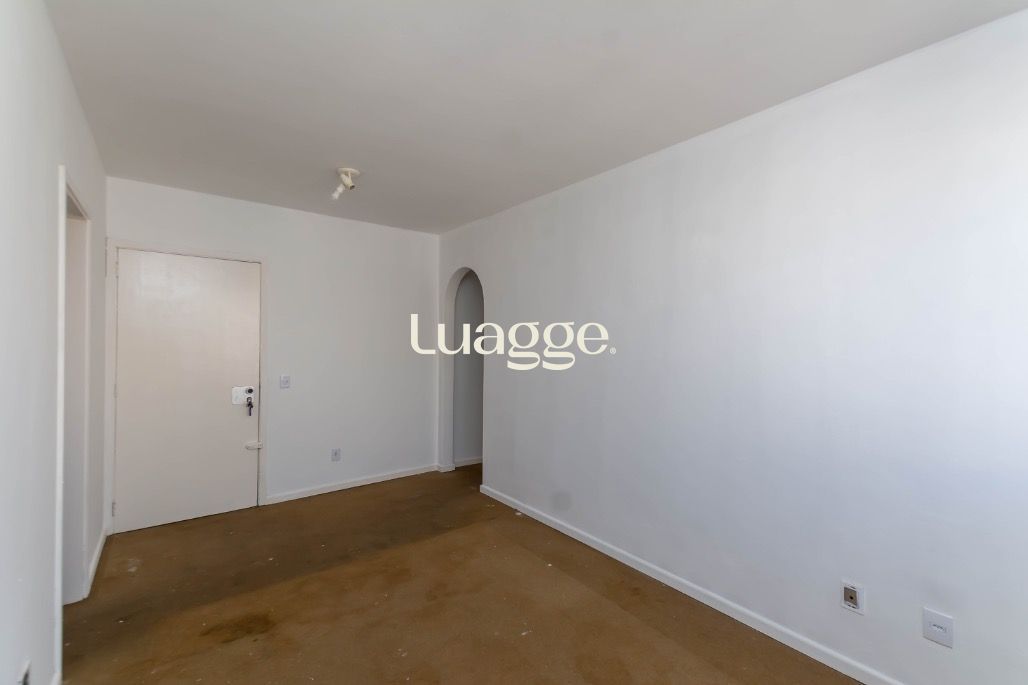 Apartamento à venda com 1 quarto, 45m² - Foto 2