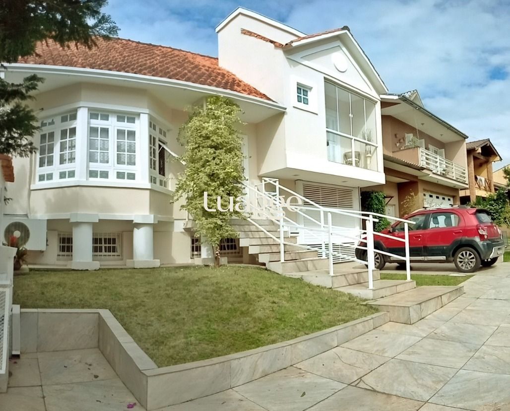 Casa de Condomínio à venda com 5 quartos, 179m² - Foto 1