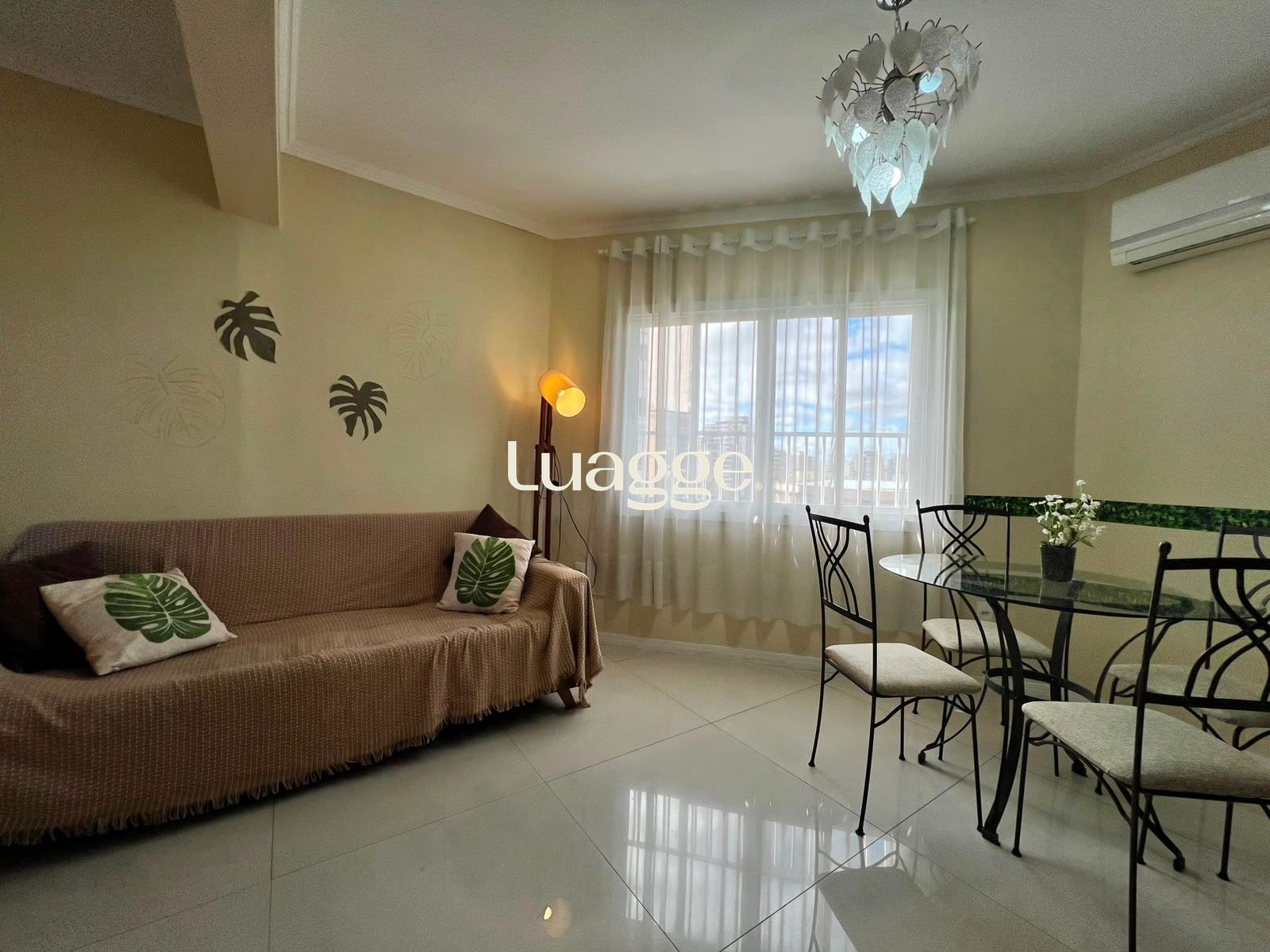 APARTAMENTO COMPLETO, MOBILIADO E COM EXCELENTE POTENCIAL DE RENDA NO CENTRO HISTÓRICO