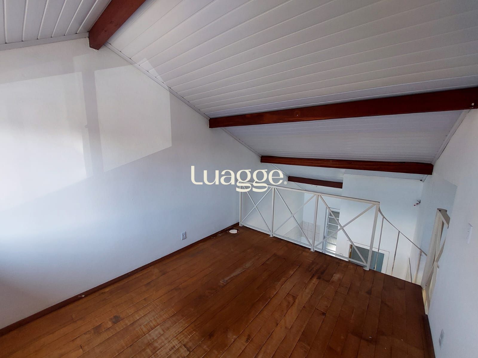 Casa à venda com 2 quartos, 60m² - Foto 11
