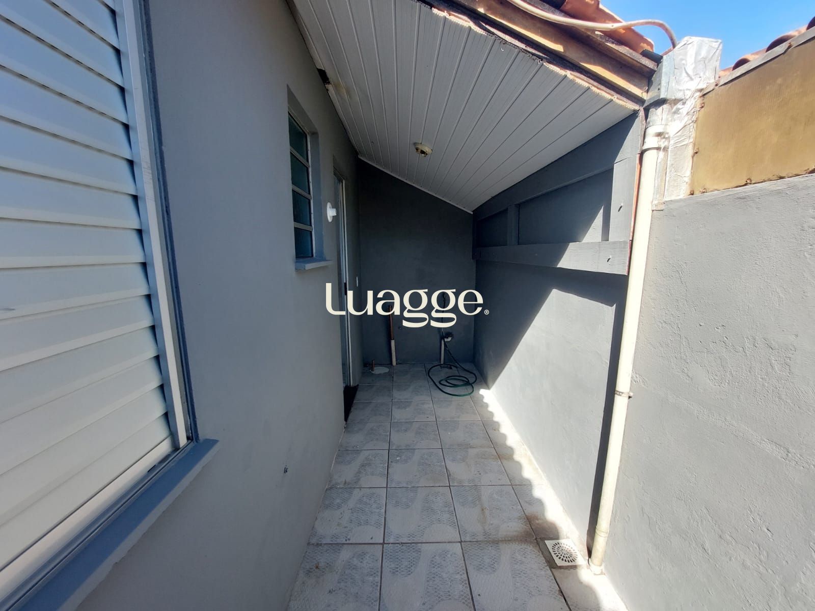 Casa à venda com 2 quartos, 60m² - Foto 13