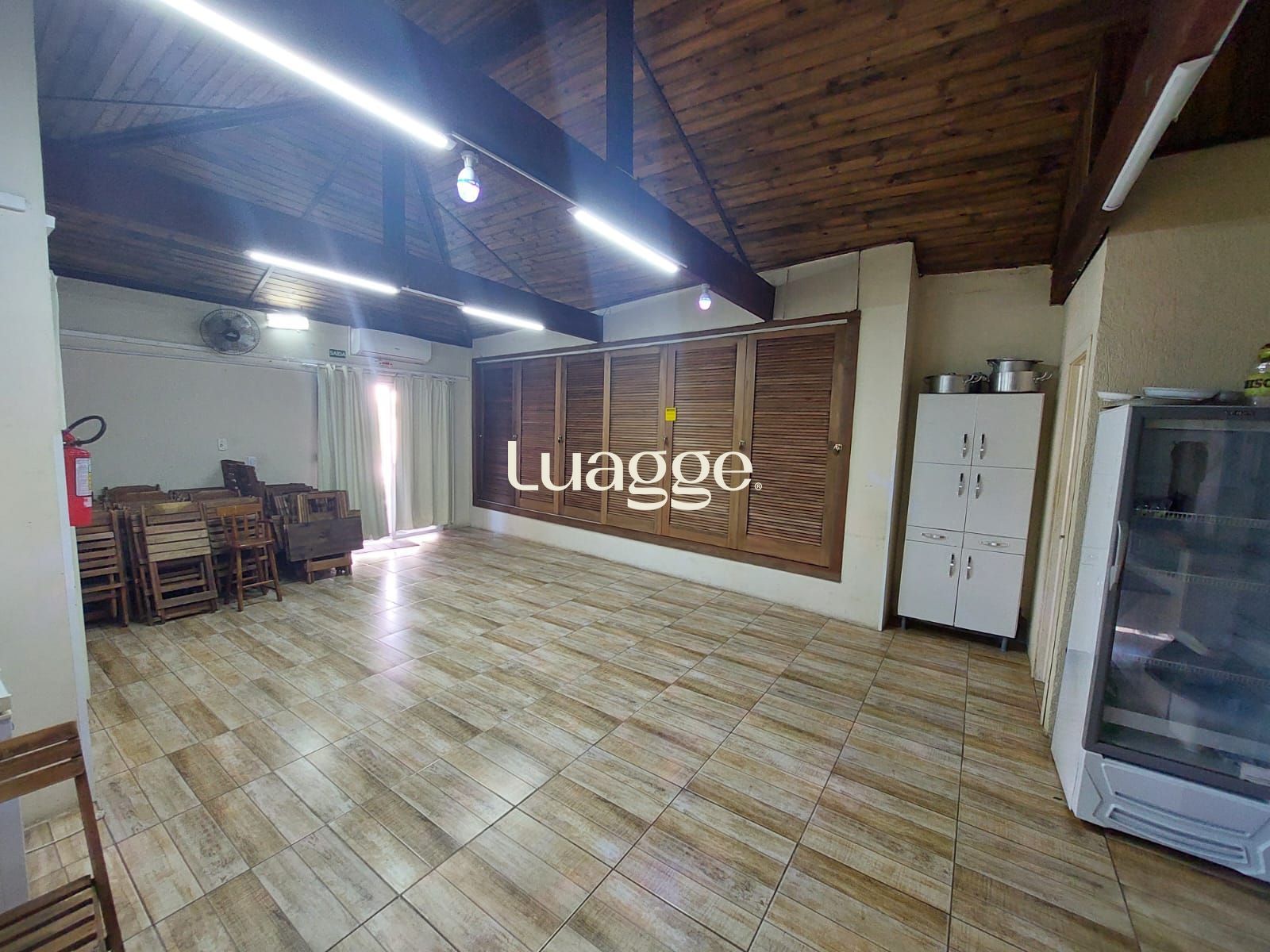 Casa à venda com 2 quartos, 60m² - Foto 18