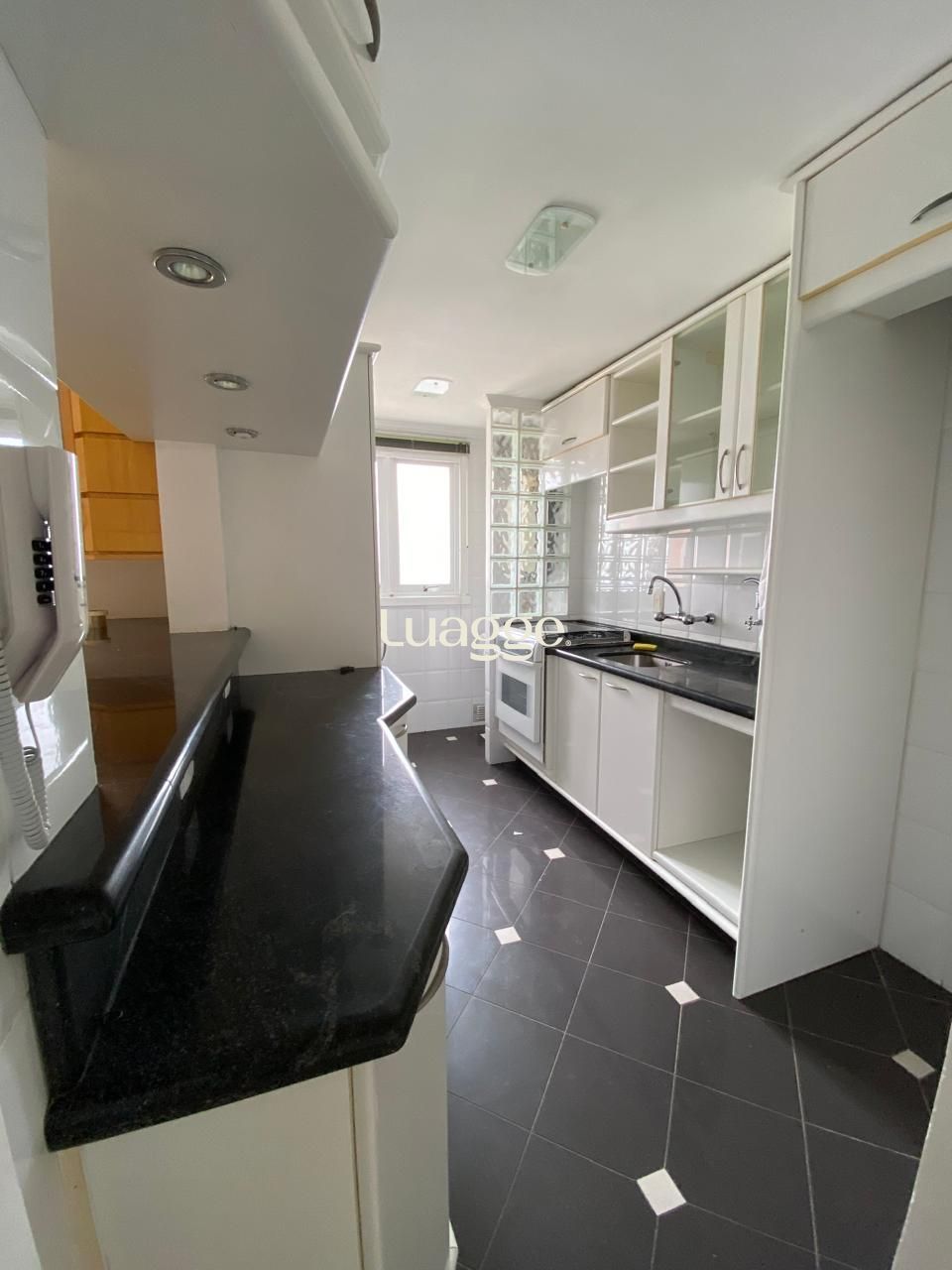 Apartamento à venda com 2 quartos, 64m² - Foto 10