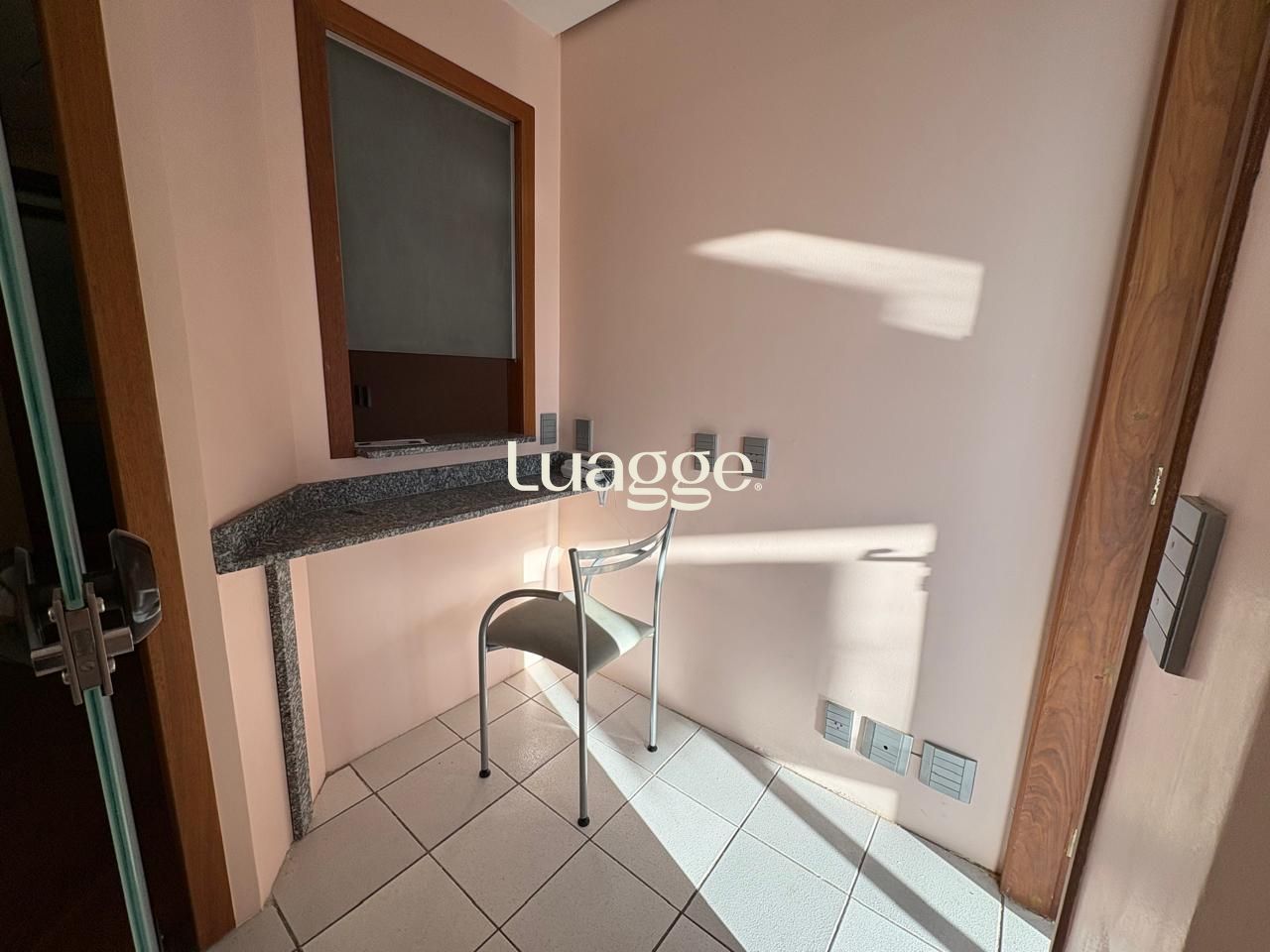 Conjunto Comercial-Sala à venda com 2 quartos, 43m² - Foto 1