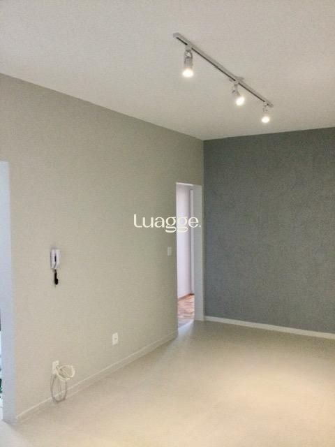 Apartamento à venda com 2 quartos, 64m² - Foto 17