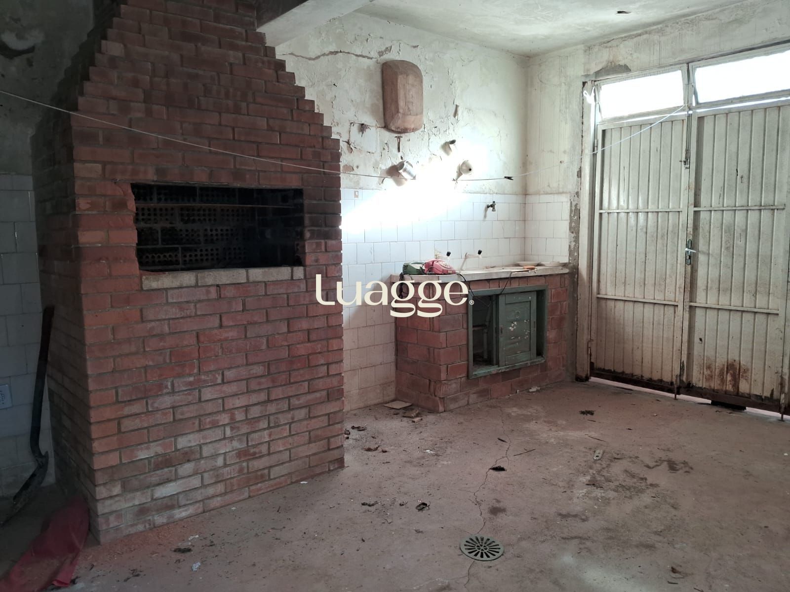 Casa à venda com 2 quartos, 89m² - Foto 9