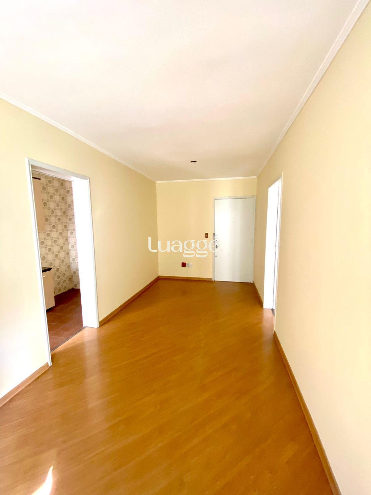 Apartamento1 dormitório, patio, vaga de garagem predio com elevador Menino Deus