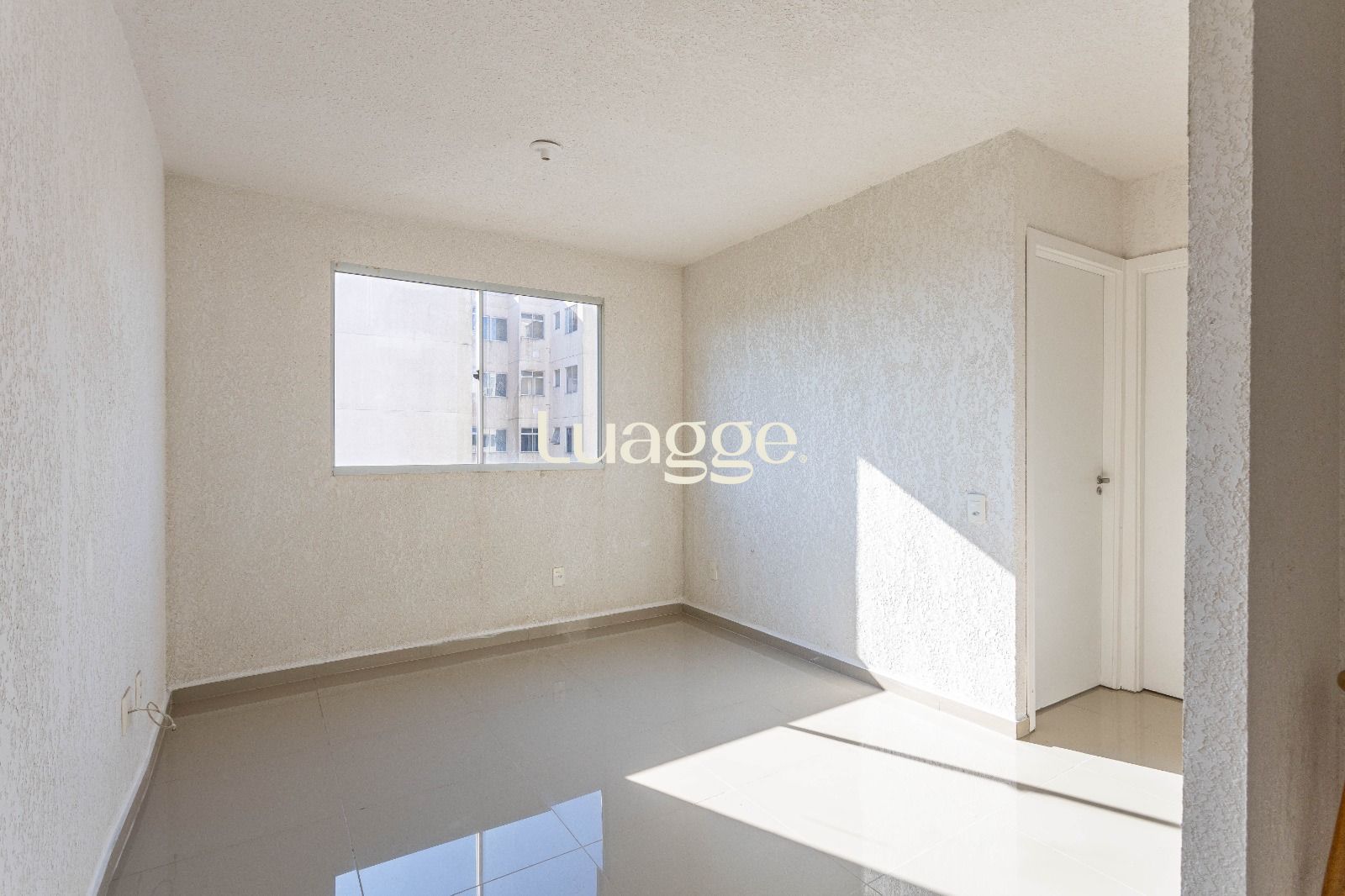 Apartamento à venda com 2 quartos, 42m² - Foto 1