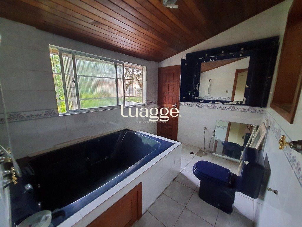 Casa à venda com 3 quartos, 301m² - Foto 18