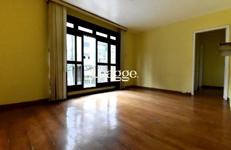 Apartamento 2 dormitórios com garagem - Menino Deus