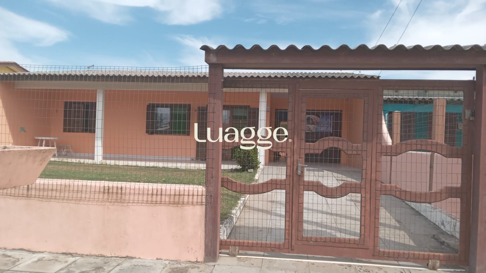 Casa à venda com 3 quartos, 167m² - Foto 2