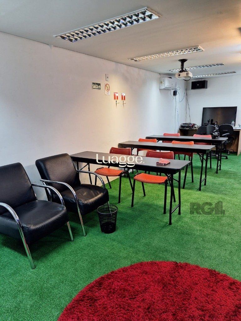 Casa à venda com 7 quartos, 327m² - Foto 9