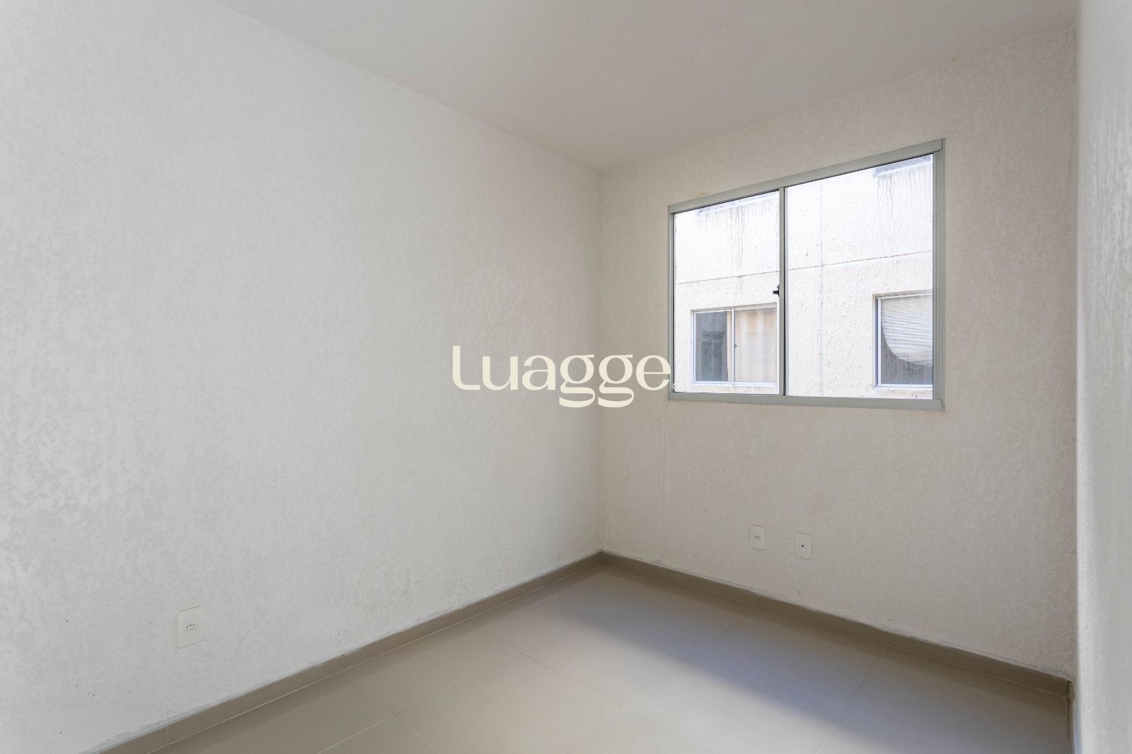 Apartamento à venda com 2 quartos, 42m² - Foto 4