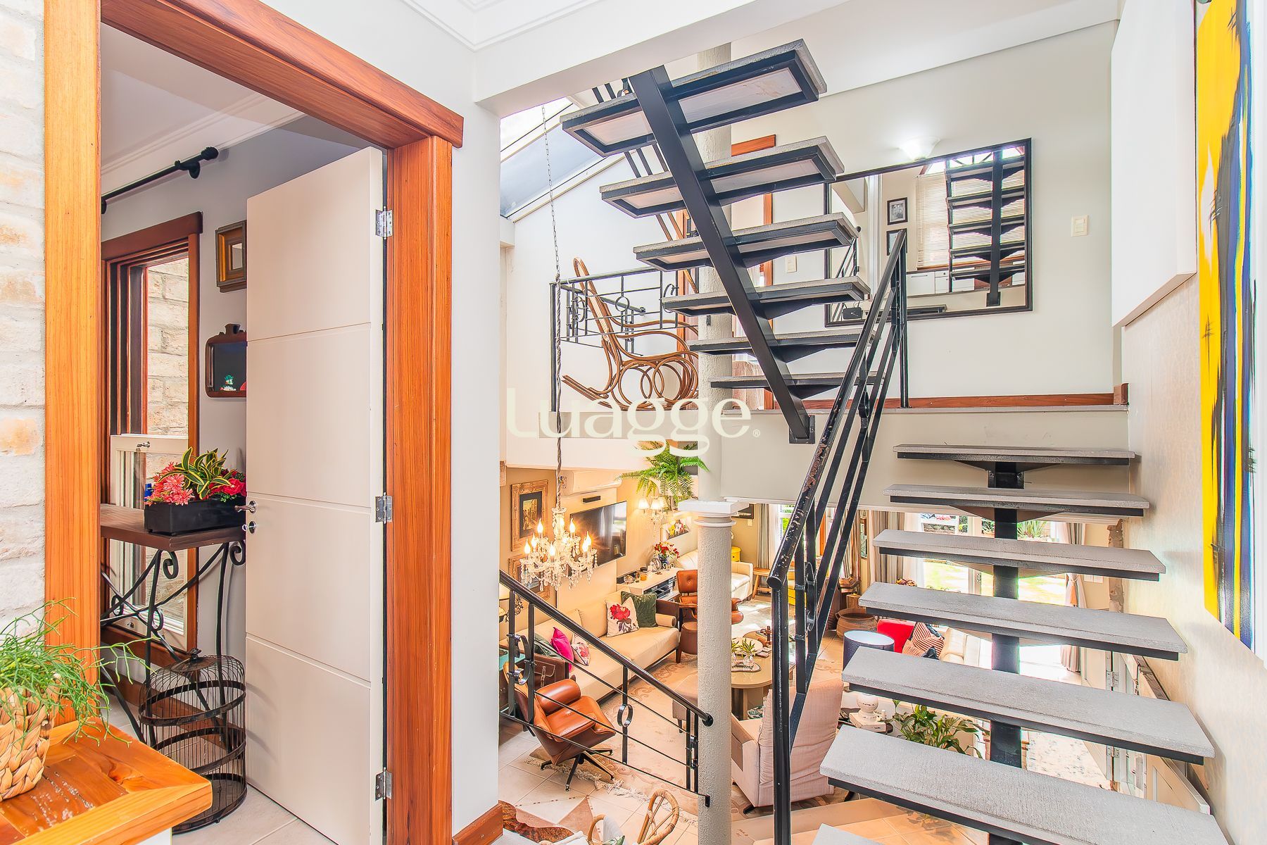 Casa de Condomínio à venda com 4 quartos, 322m² - Foto 4