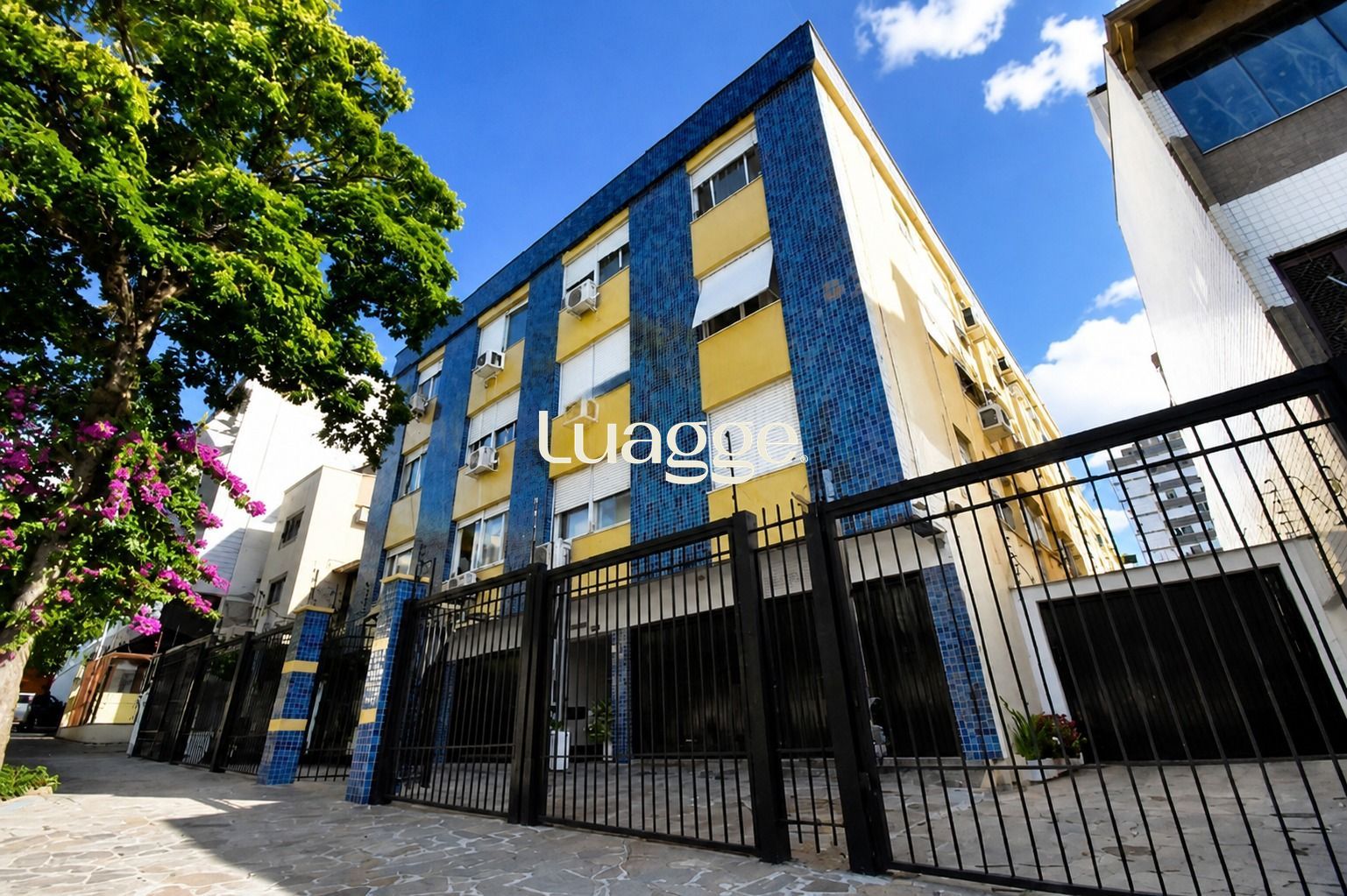 ÓTIMO APARTAMENTO DE  2 DORMITÓRIOS NA RUA MIGUEL COUTO