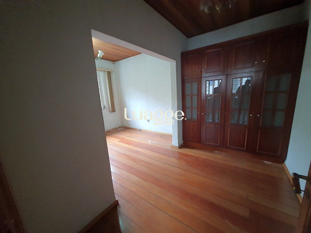 Casa à venda com 3 quartos, 301m² - Foto 14