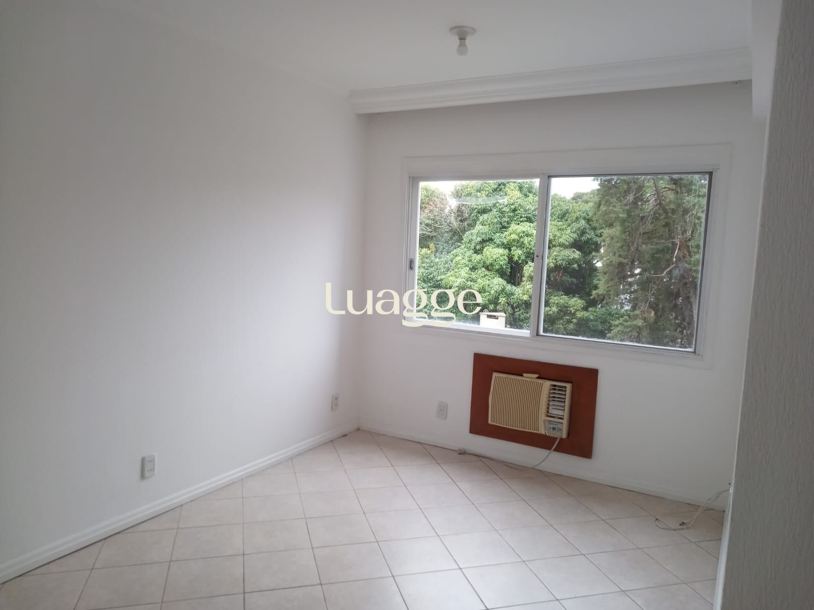Apartamento à venda com 2 quartos, 61m² - Foto 2