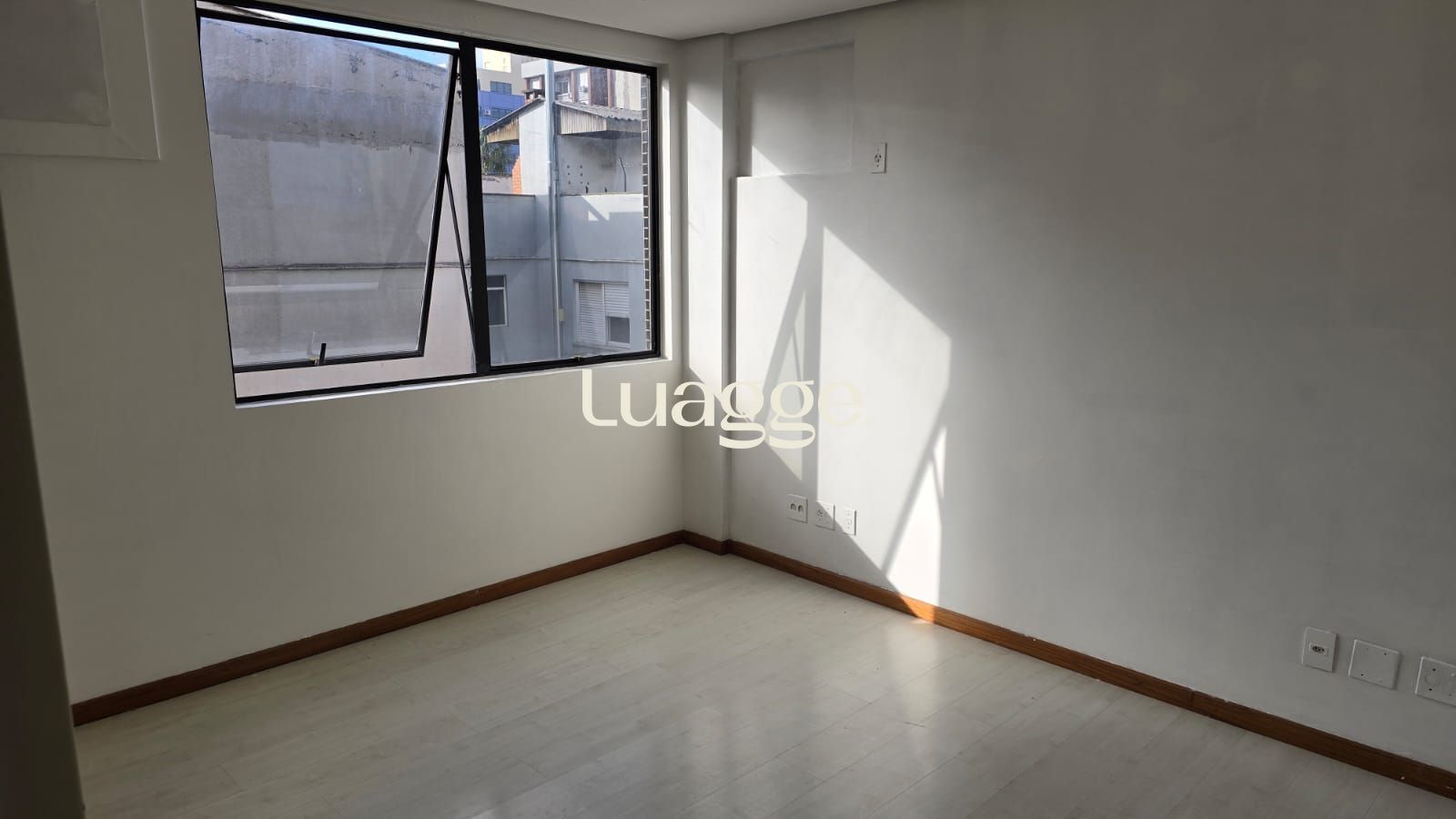 Conjunto Comercial-Sala à venda com 1 quarto, 29m² - Foto 4