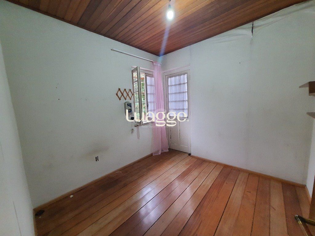 Casa à venda com 3 quartos, 301m² - Foto 11