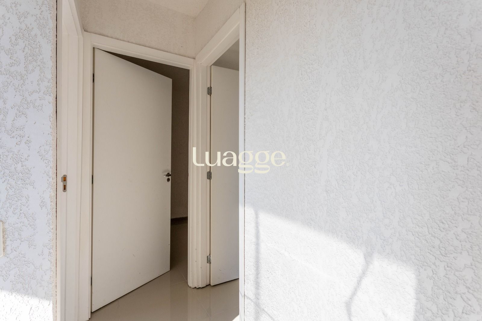 Apartamento à venda com 2 quartos, 42m² - Foto 3