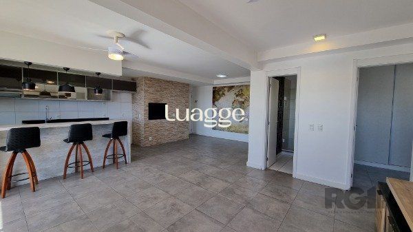 Apartamento à venda com 2 quartos, 84m² - Foto 3