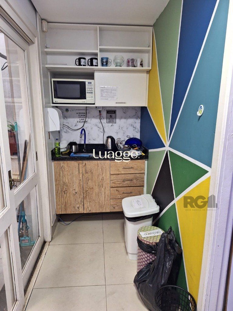 Casa à venda com 7 quartos, 327m² - Foto 17