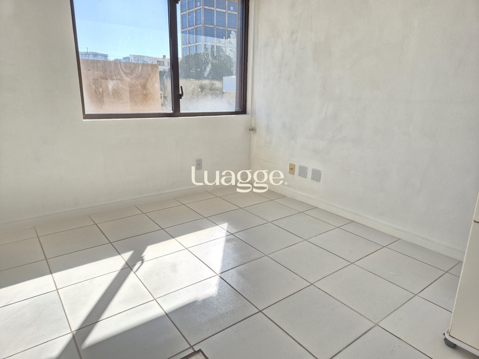 Depósito-Galpão-Armazém à venda com 7 quartos, 174m² - Foto 12