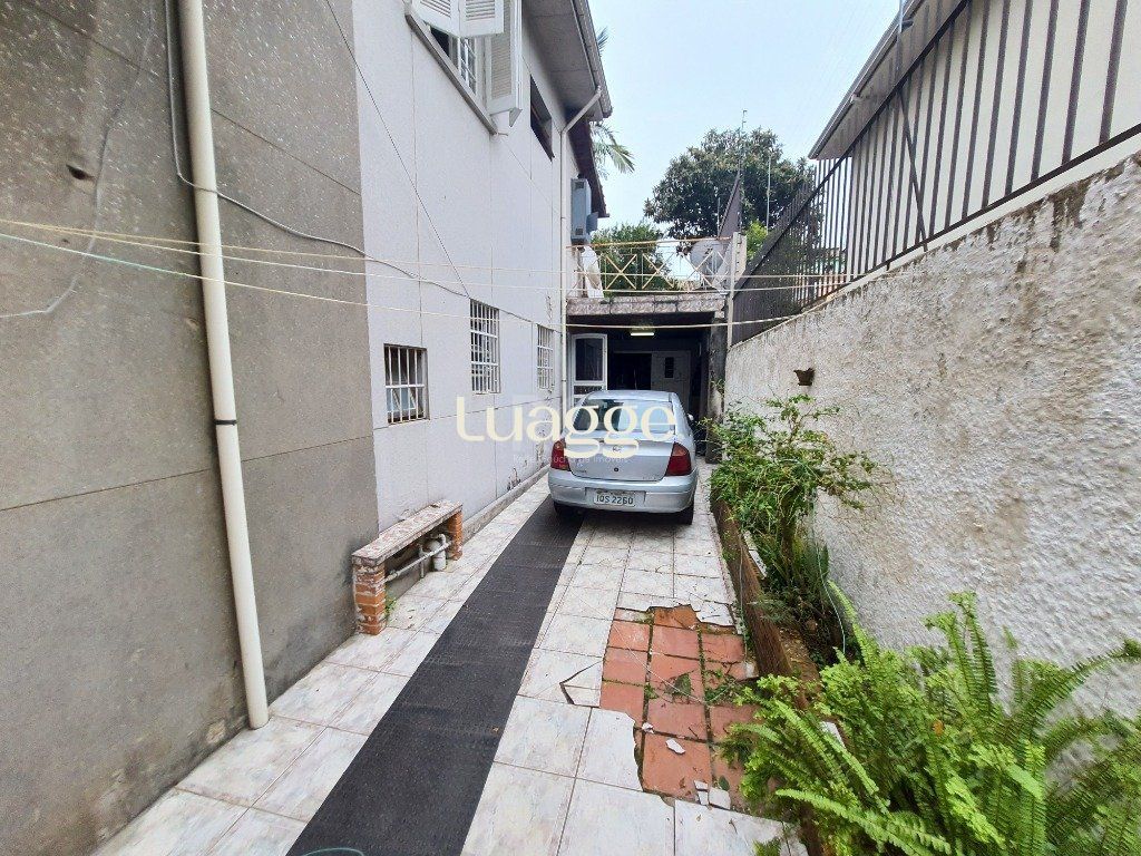Casa à venda com 3 quartos, 301m² - Foto 29