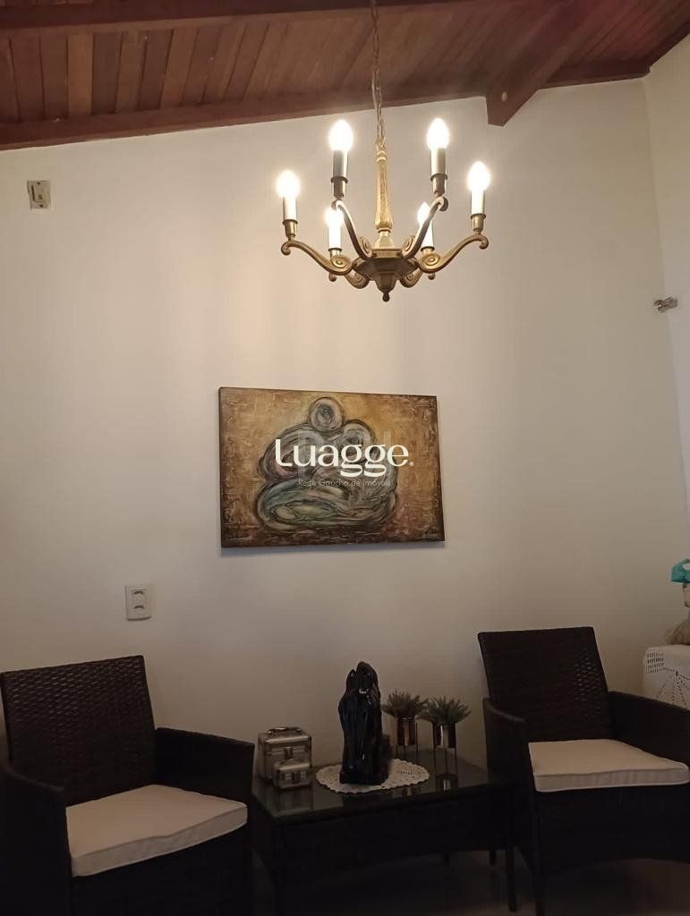 Casa à venda com 3 quartos, 201m² - Foto 6