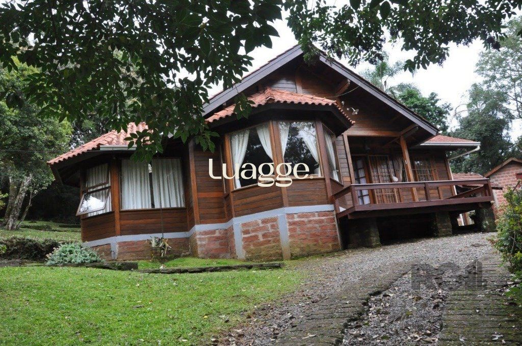 Sítio à venda com 3 quartos, 154m² - Foto 1