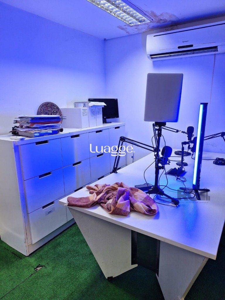Casa à venda com 7 quartos, 327m² - Foto 11
