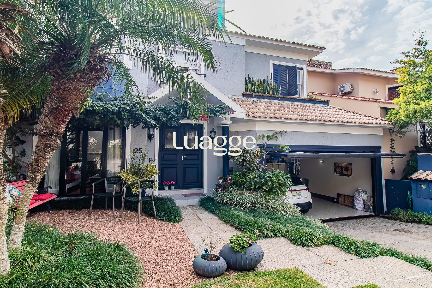 Casa de Condomínio à venda com 4 quartos, 322m² - Foto 1