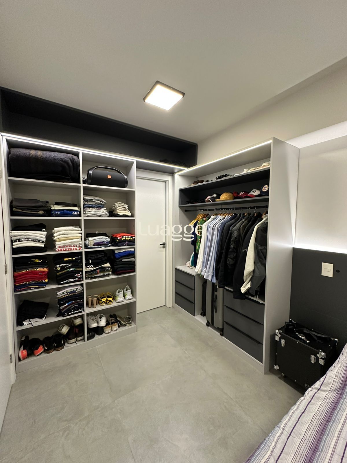 Apartamento à venda com 1 quarto, 45m² - Foto 11