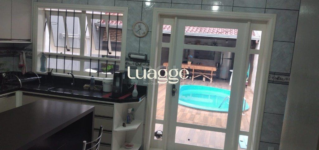 Casa, 2 quartos, 244 m² - Foto 32