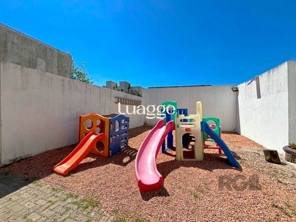 Casa de Condomínio à venda com 3 quartos, 132m² - Foto 2