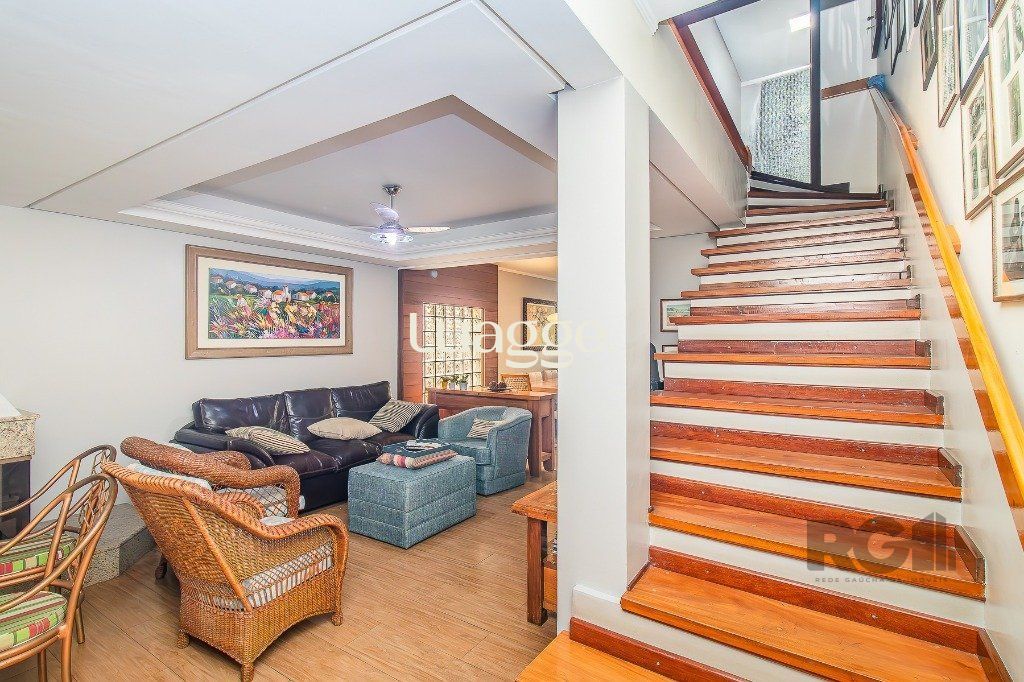 Casa de Condomínio à venda com 3 quartos, 181m² - Foto 2